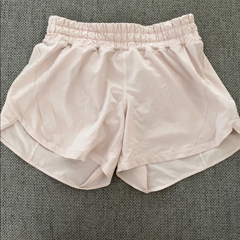 Lululemon tracker short 5”
